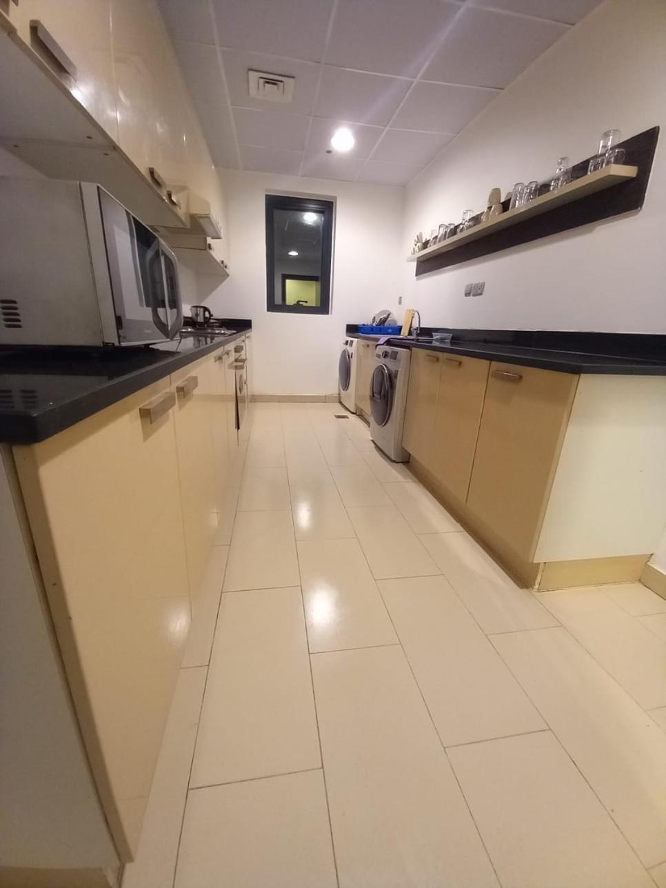 Four Stars Hostel Дубай Экстерьер фото