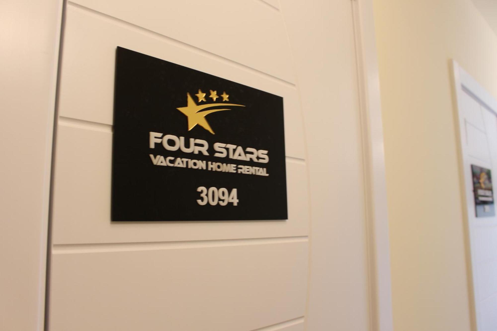 Four Stars Hostel Дубай Экстерьер фото